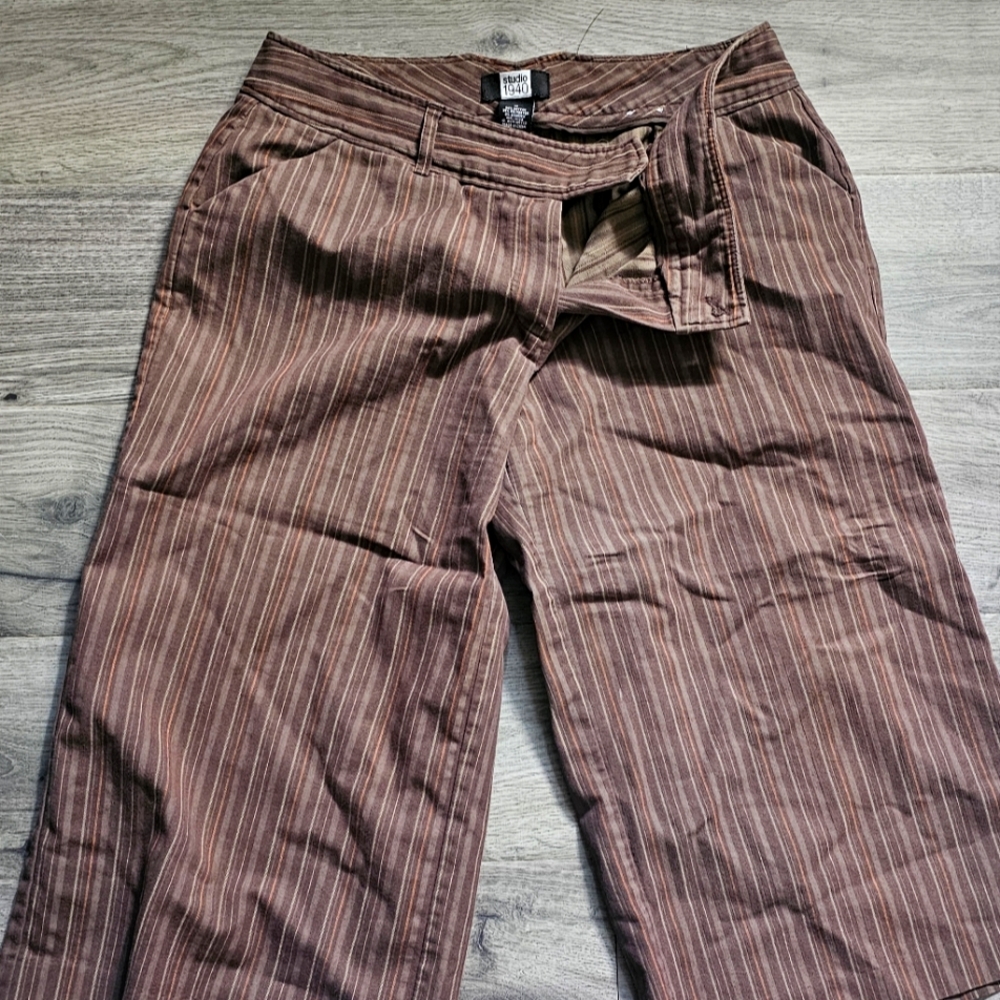 Women's Capris Several pairs